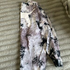 PINK Victoria's Secret Black, Gray and White Tie-Dye Long Sleeve Top